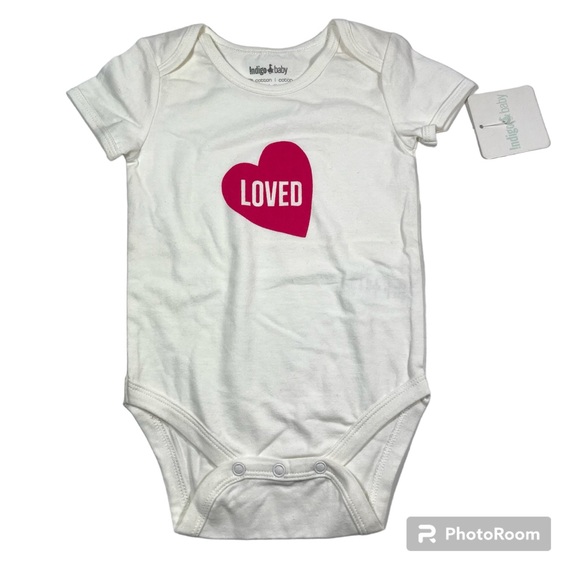 NWT Indigo Baby “loved” ❤️screen print on white onesie Size 6-12M - Picture 1 of 6